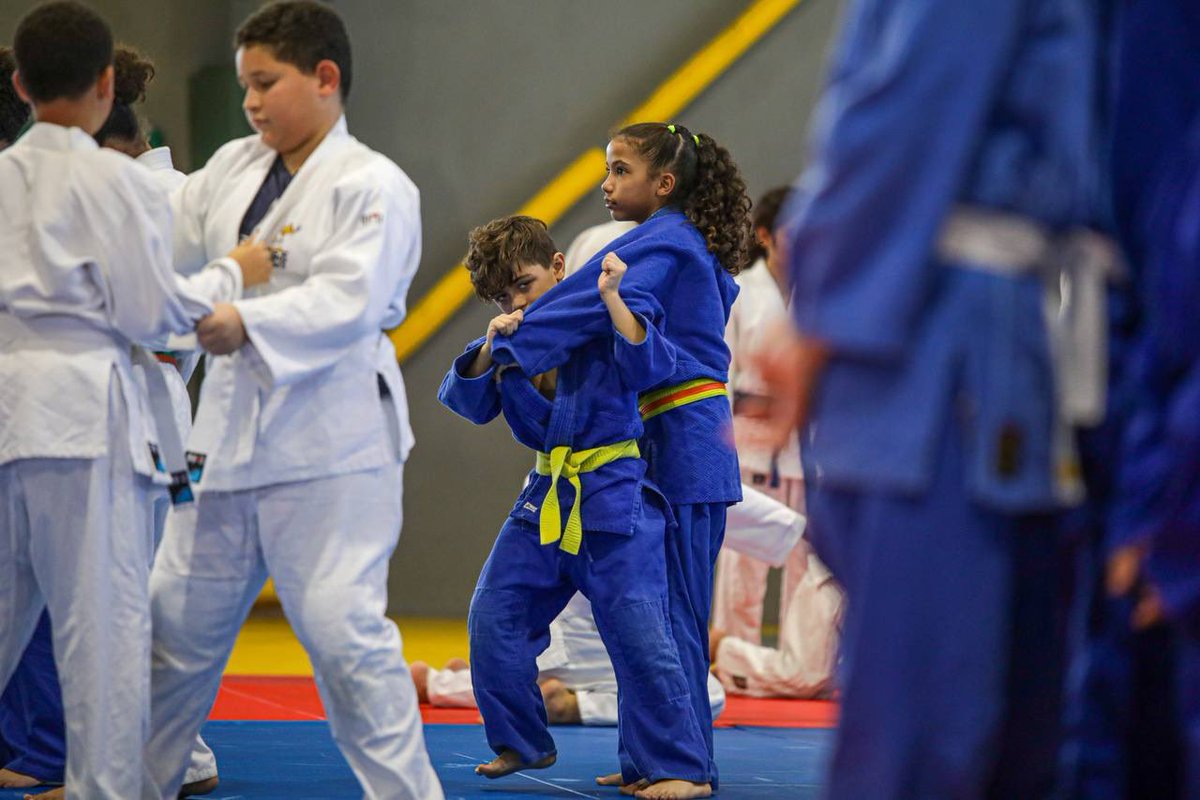 recreaydeportes's tweet image. La diversión y el espíritu deportivo están en su punto más alto en esta temporada. ¡Felices fiestas para todos! 🎉 #NavidadDeportiva #Isabela #DRD