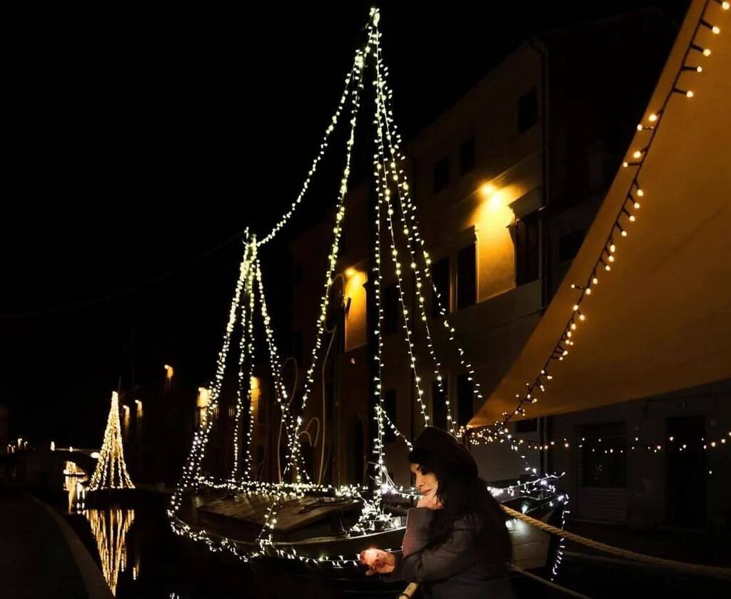 Instagramers Ferrara (@igers_ferrara) on Twitter photo Oggi ripostiamo: @giadamerisimages - Selezionatore: <a href="/skynet70/">Barbara Lunghi</a> - hashtag #igersferrara - Comacchio, luminarie natalizie sui canali interni
______
Continua ad usare il nostro hashtag #igersferrara, le tue foto e i tuoi video potrebbero essere condivisi sul nostro account nazi… Oggi ripostiamo: @giadamerisimages - Selezionatore: <a href="/skynet70/">Barbara Lunghi</a> - hashtag #igersferrara - Comacchio, luminarie natalizie sui canali interni
______
Continua ad usare il nostro hashtag #igersferrara, le tue foto e i tuoi video potrebbero essere condivisi sul nostro account nazi…