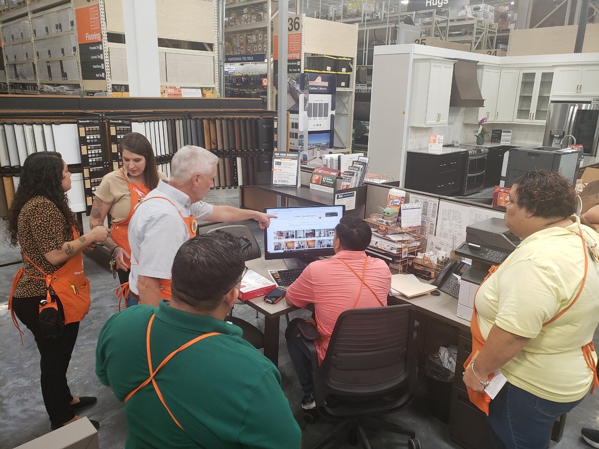 Fantastic time with DSM <a href="/SAdelwerth/">Scott Adelwerth</a>, #THD3118 SM <a href="/Ernesto68455727/">SEGUNDO</a> &amp; Leadership team.Building stronger partnerships &amp; PK in the aisles!! Thank you team for a great visit! #CUSOMERSERVICE #PARTNERSHIPS #KNOWLEDGE #INSTALLATIONS @usinstallations <a href="/USIGDanaP/">Dana Powers</a> <a href="/Lindsey_HD6356/">Lindsey Hanlon</a> <a href="/RMongeau/">Rick Mongeau</a>