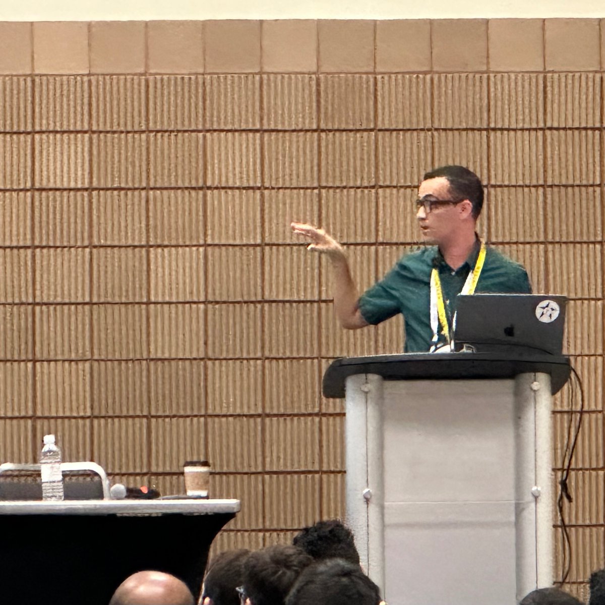 Gasser Elbanna (@gasser_elbanna) gave an exciting lightning talk on understanding speaker identify coding in speech models! If you missed it, be sure to connect with Gasser on our Slack! #NeurIPS2023