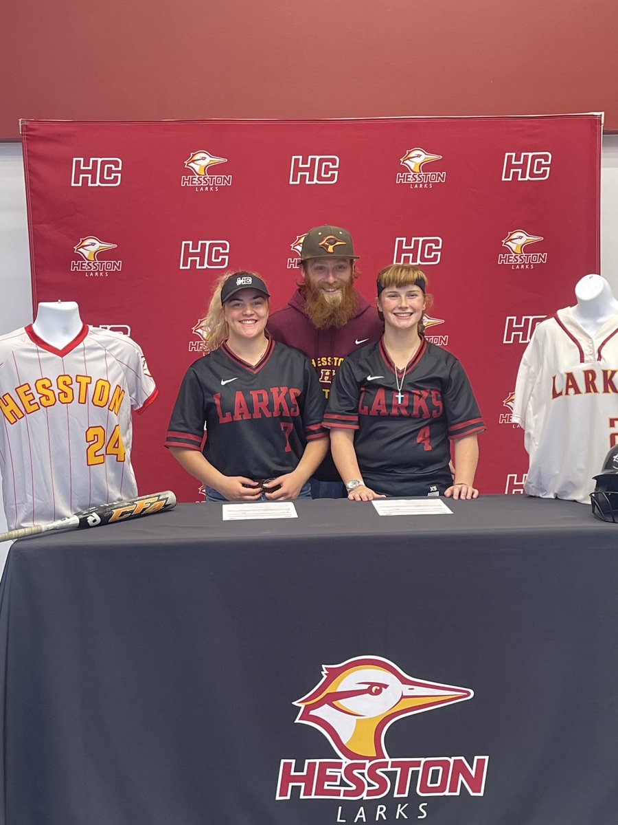 Signing Day! ⁦<a href="/HesstonSoftball/">Hesston Softball</a>⁩ ⁦<a href="/GoLarks/">Hesston College Larks</a>⁩