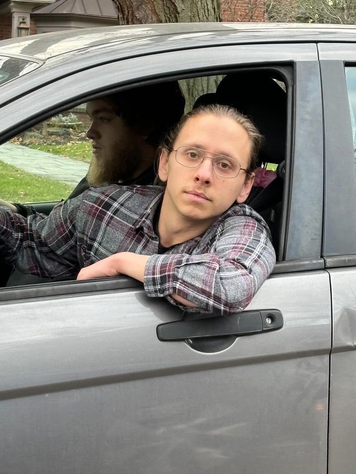 Huntington Woods, Michigan alert - this man was photographed removing posters of kidnapped Israelis.

When confronted, he allegedly told a Jewish resident he would be back to harm/kill Jews. 

Recognize him? DM us.