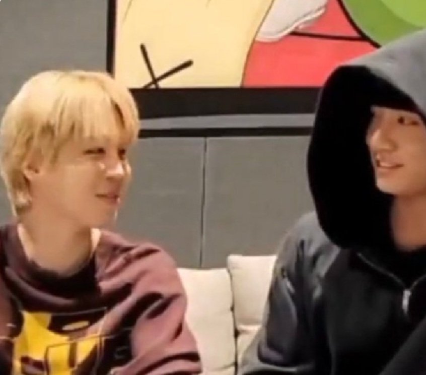 123MFG's tweet image. Buddy Enlistment: se inscriben juntos y aceptan trabajar unidos en  maniobras, simulacros, estudios y entrenamiento en  los 18 meses. El acompañante es una persona que generará en el otro la motivación, el temple y el ánimo de ser el mejor. El JIKOOK se eligió mutuamente🐰🐥