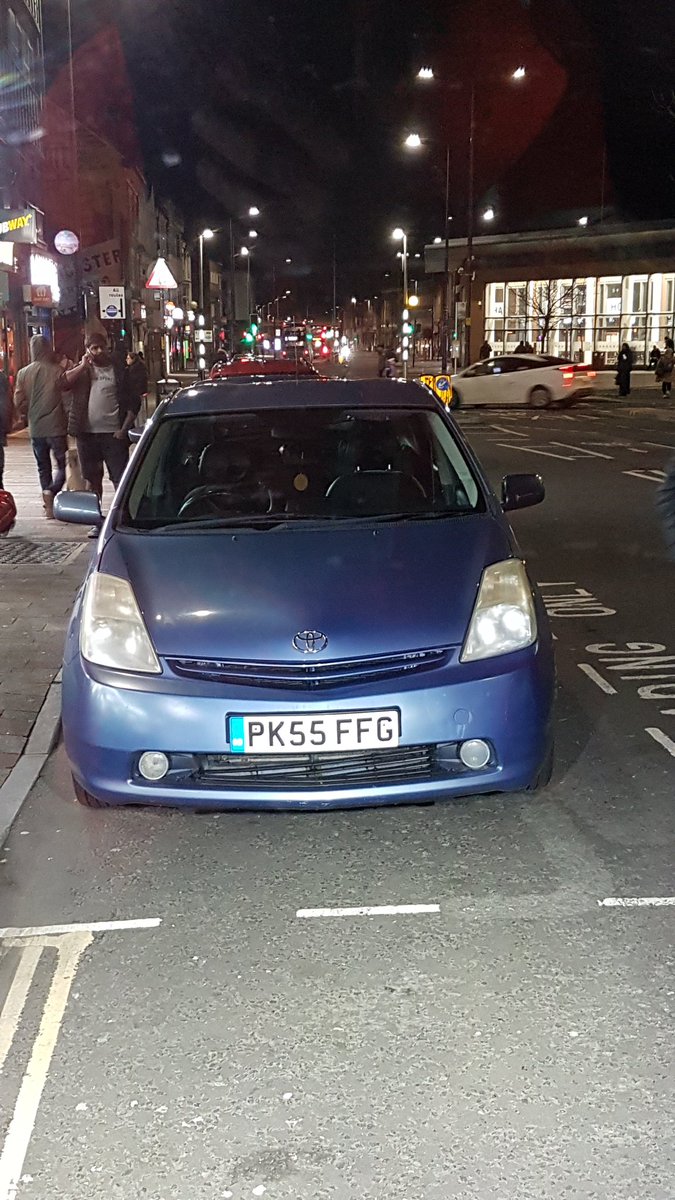 lcssdetecting's tweet image. This is a loading bay 5am till 11am Mon to Fri. Unless you are this car and it's free parking all day. Another @OweniteAdam exemption? @BlatantWatch @cyclelane_user