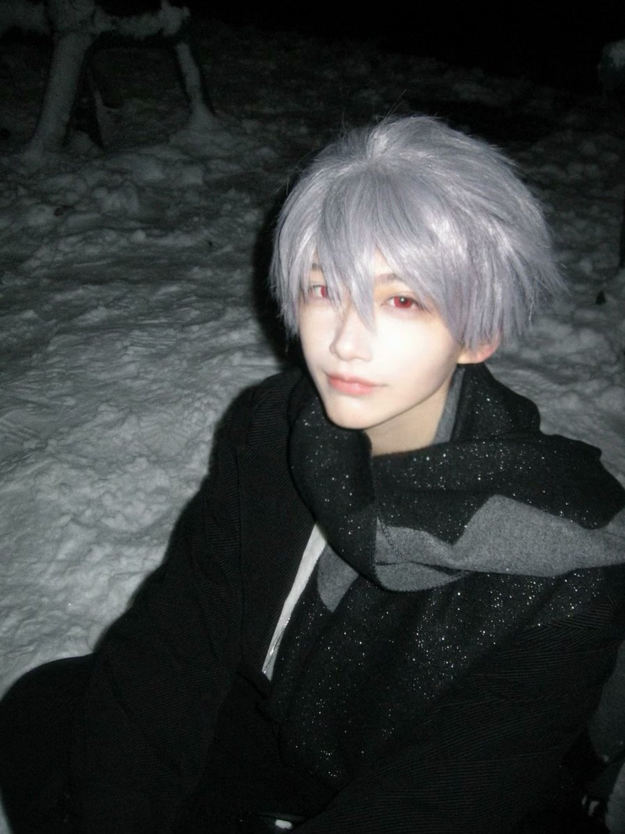 #渚カヲル #cosplay Now I can touch snowflakes in winter.