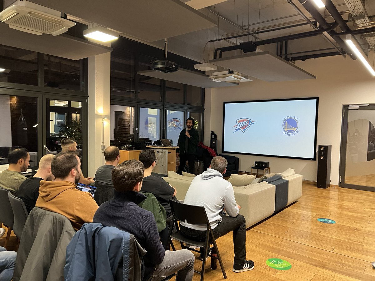 What does the NBA, Super Heroes and Software Engineering Teams have in common?

<a href="/nikhilkuria/">nikhil kuriakose</a> is kicking his story telling skills in „The Secrets ingredient to a high performing team“