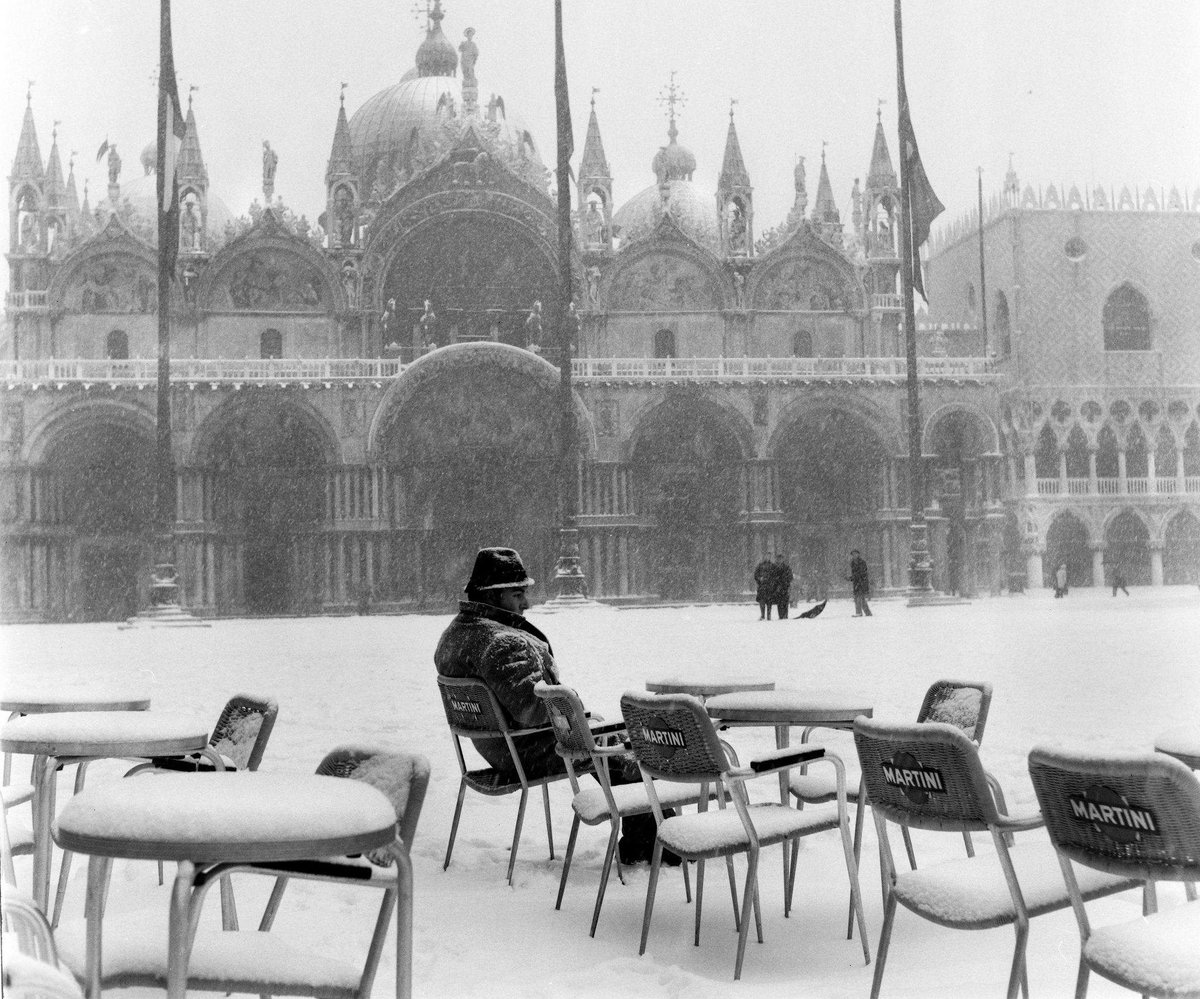 Winter in Venice
(Winston Vargas - 1963)
#venezia #veniceitaly #venise #venedig