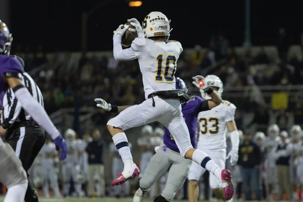 High school sports roundup: Seniors huge in Soquel football title run; Monte Vista Christian’s hot hoops start bit.ly/3NmV5aX via <a href="/ThomasFreyMP/">Thomas Frey</a>