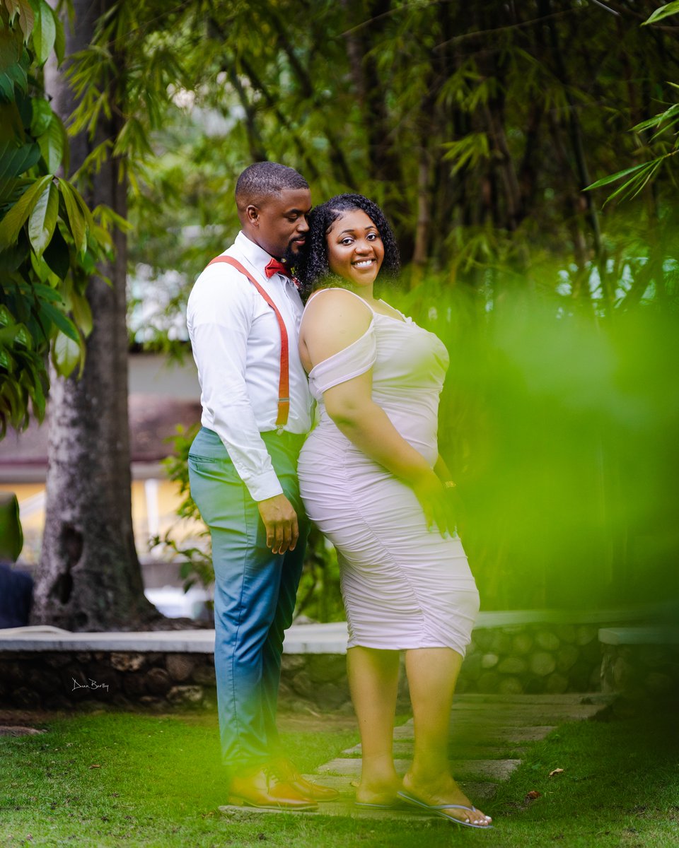 How he looks at her 😍

#DeanBartley #Photography #Photographer #Photo #PicOfTheDay #PhotoOfTheDay #FormalSession #CouplesPhotography #JamaicanPhotographer #Flowers #MrAndMrs #Love #Beauty