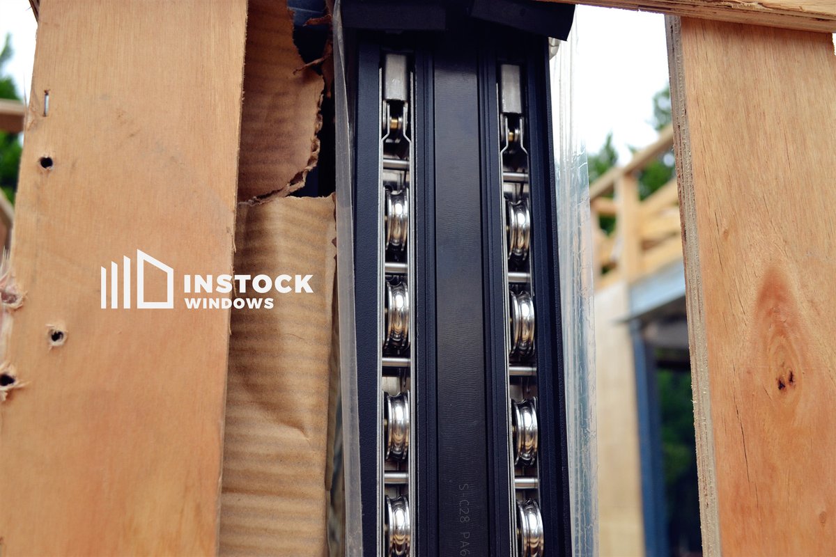 INSTOCKWINDOWS's tweet image. Damaged packaging betrays our perfect quality， Yes, this is top-notch sliding door！ #UncompromisedQuality #InstockWindows #RobustDesign #BuiltToLast&quot;