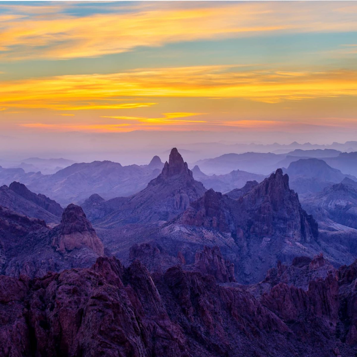 Climbing to new heights on #InternationalMountainDay! ⛰️ Hit the trails: bit.ly/3XmDovA 📍Kofa National Wildlife Refuge 📷: @joel_hazelton