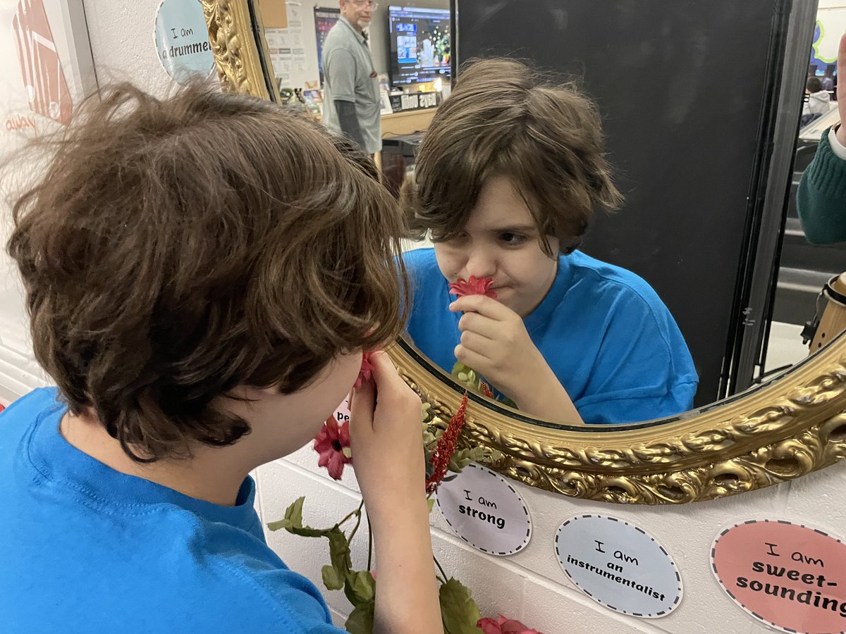 This sweet ACE friend would like to remind us all to stop and smell the roses. <a href="/oakwrdsb/">Oak Creek PS</a>