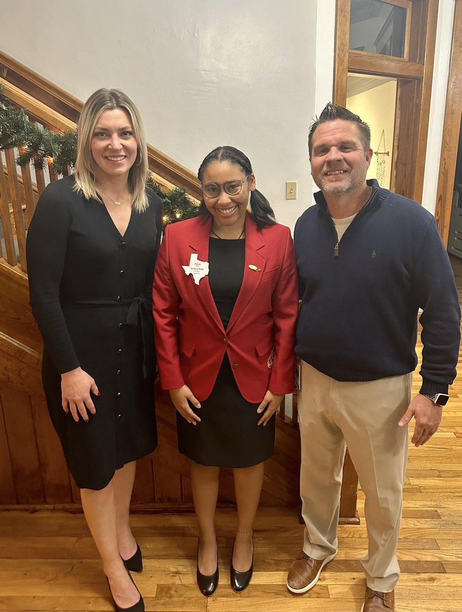 We are so proud of Victoria Nash of Global High School for presenting to the Board of Trustees this afternoon. Ms. Nash is the Texas FCCLA Region III President and leads the FCCLA organization at Global High School. 

@txfccla @globalhighwaxahachie @waxahachieisd 
#wisdlimitless
