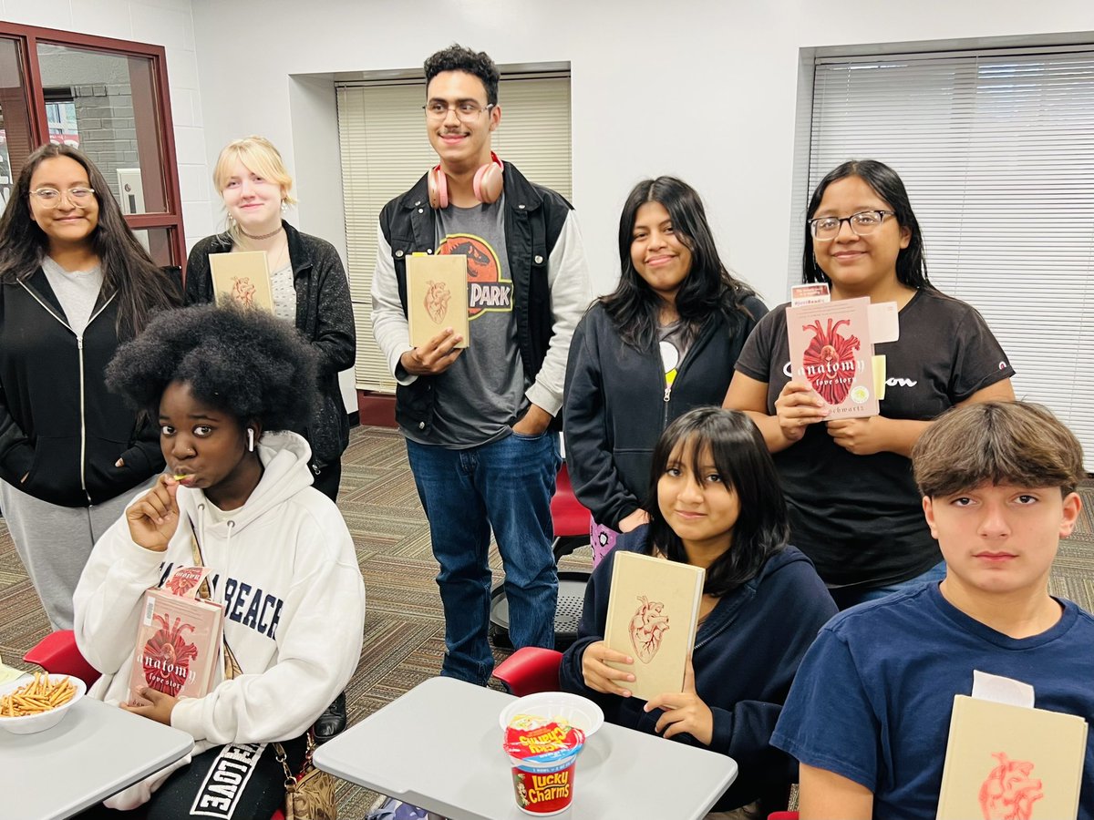 OverIntheLib's tweet image. Our #projectlit book club keeps growing. Both big readers and students who just want “get into” reading loved Anatomy by Dana Schwartz.