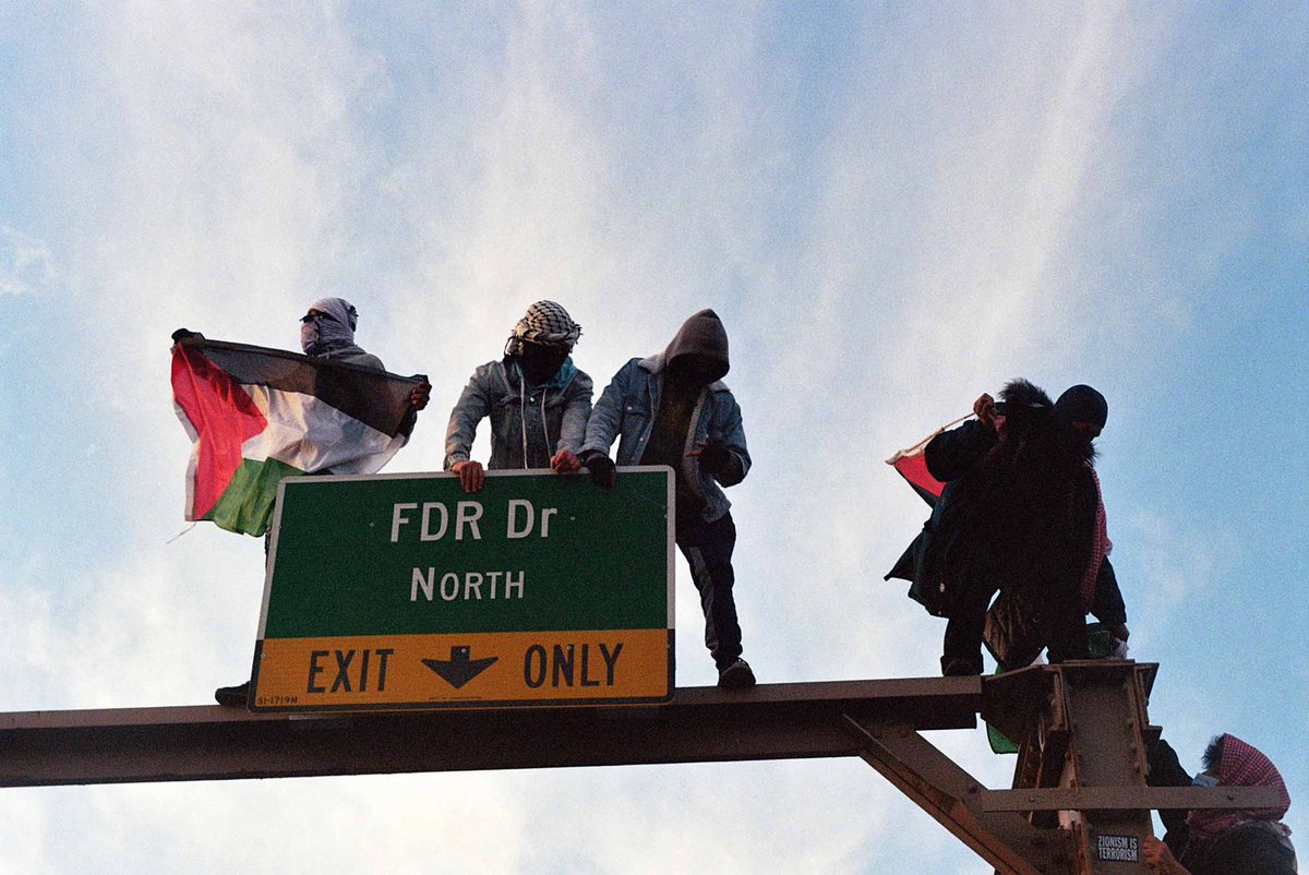 kirkxxs's tweet photo. brooklyn for a free palestine https://t.co/dJrvWuCMel