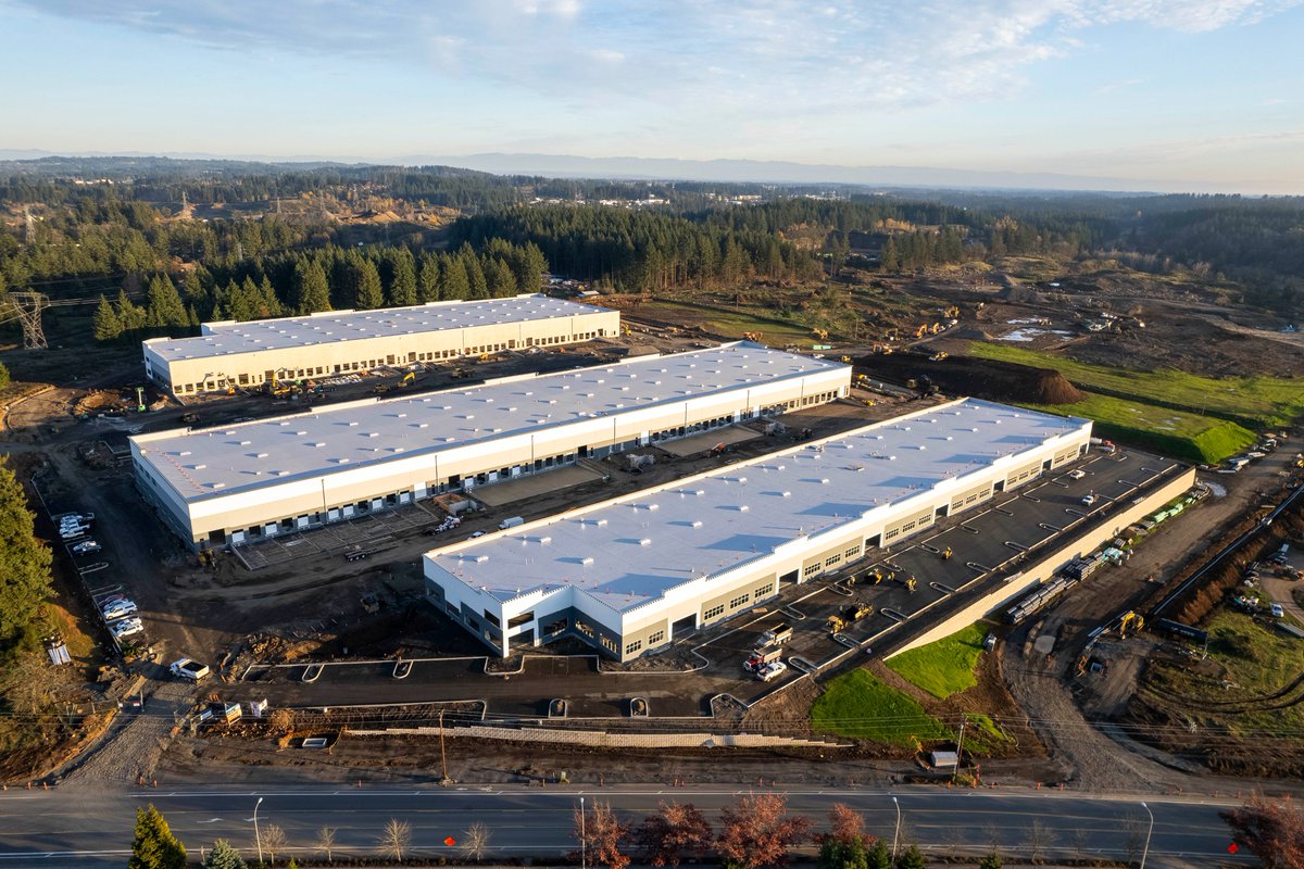 Sherwood Commerce Center in Sherwood, Oregon.

#kerrcontractors #oregonconstruction #oegoncontractor #Oregon #sherwoodoregon #civilconstruction