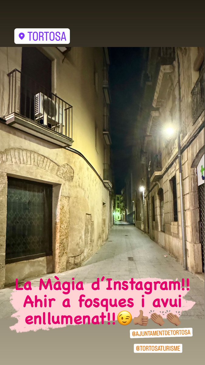 #ajuntamenttortosa#tortosaturisme#tortosa# La Màgia d’Instagram !! Ahir a fosques avui enllumenat!! 😉👍🏻👏🏼👏🏼👏🏼