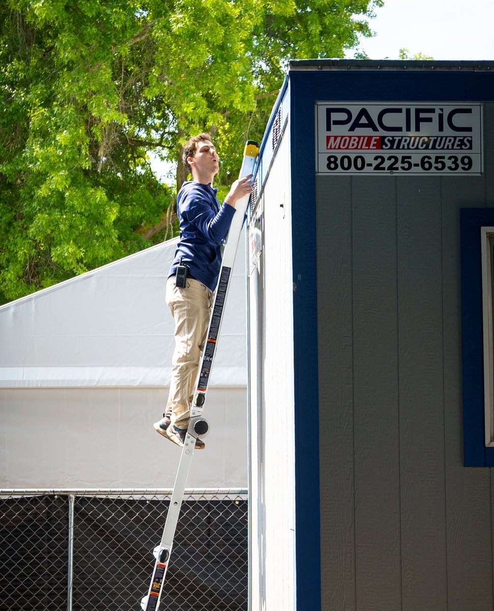 Commnwus's tweet image. A Meshnet is a Wi-Fi connection architecture that enables quick deployment in dynamic environments. If you have a location that requires internet access reach out to us at (800) 283-2666
.
#meshnet #localcoverage #nationalrange #technologies #communications #remote #access