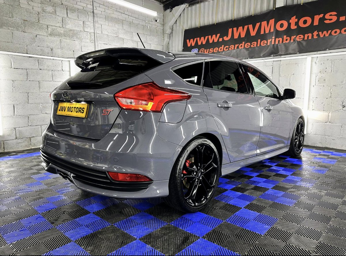 DRMSUPR's tweet image. Why can I see myself getting one next year😂