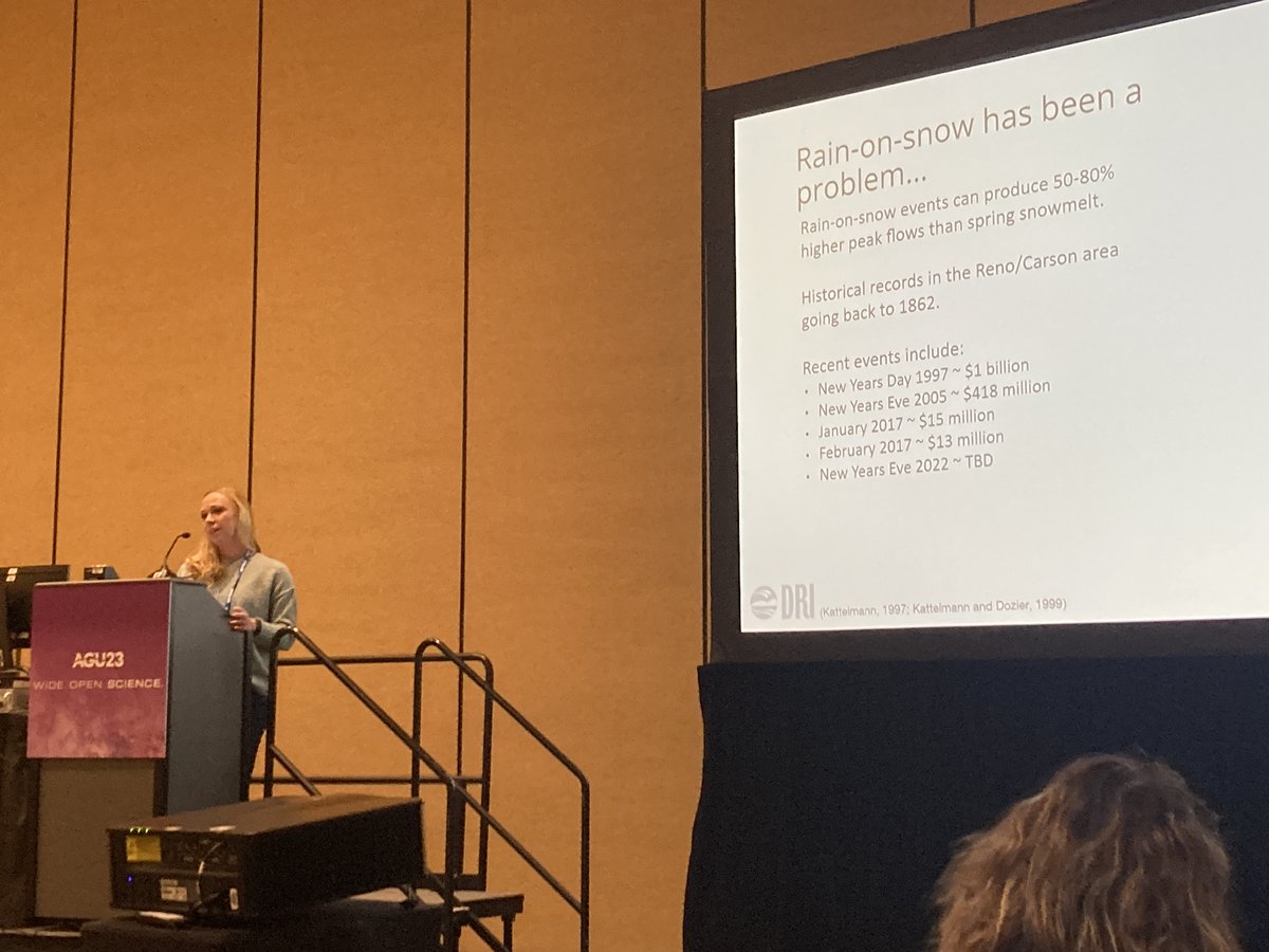 Anne Heggli presented her research about rain-on-snow events at #AGU23. She looked at a late 2022 storm in the #Sierras to illustrate how hourly data from the #SNOTEL network can be used to give real-time risk levels of flooding. bit.ly/hegglirainonsn… #WideOpenScience