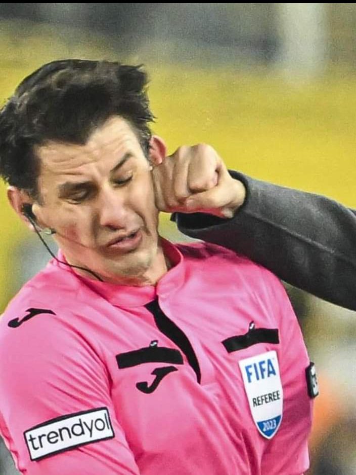 Geçmiş olsun Halil umut meler Bu yumruk sadece bir  hakeme değil Türk sporuna atılmıstır. faillerin en kısa zamanda Cezalandırılmalıdır.