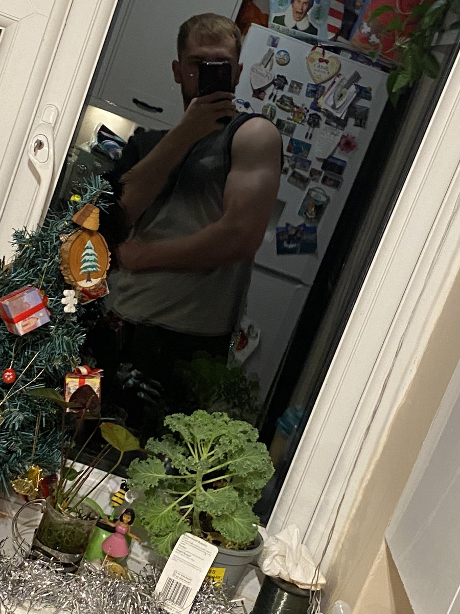 Aura_wolf22's tweet photo. LEGALISE ANABOLIC STEROIDS‼️🚨 https://t.co/6IrBCOzYZd