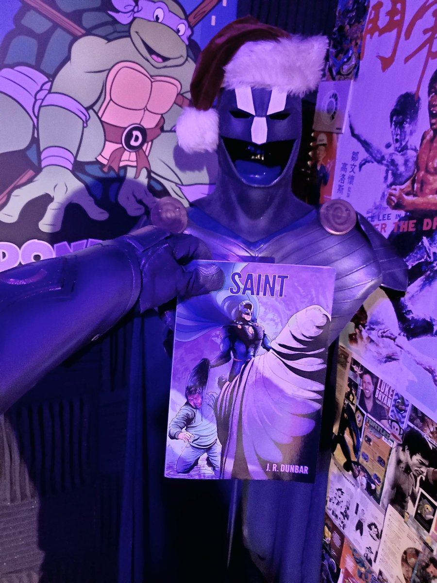 Grab a copy of Saint for your indie-loving friends and family this Christmas!! Find it at jrdcomics.ca 📚🎅🎁