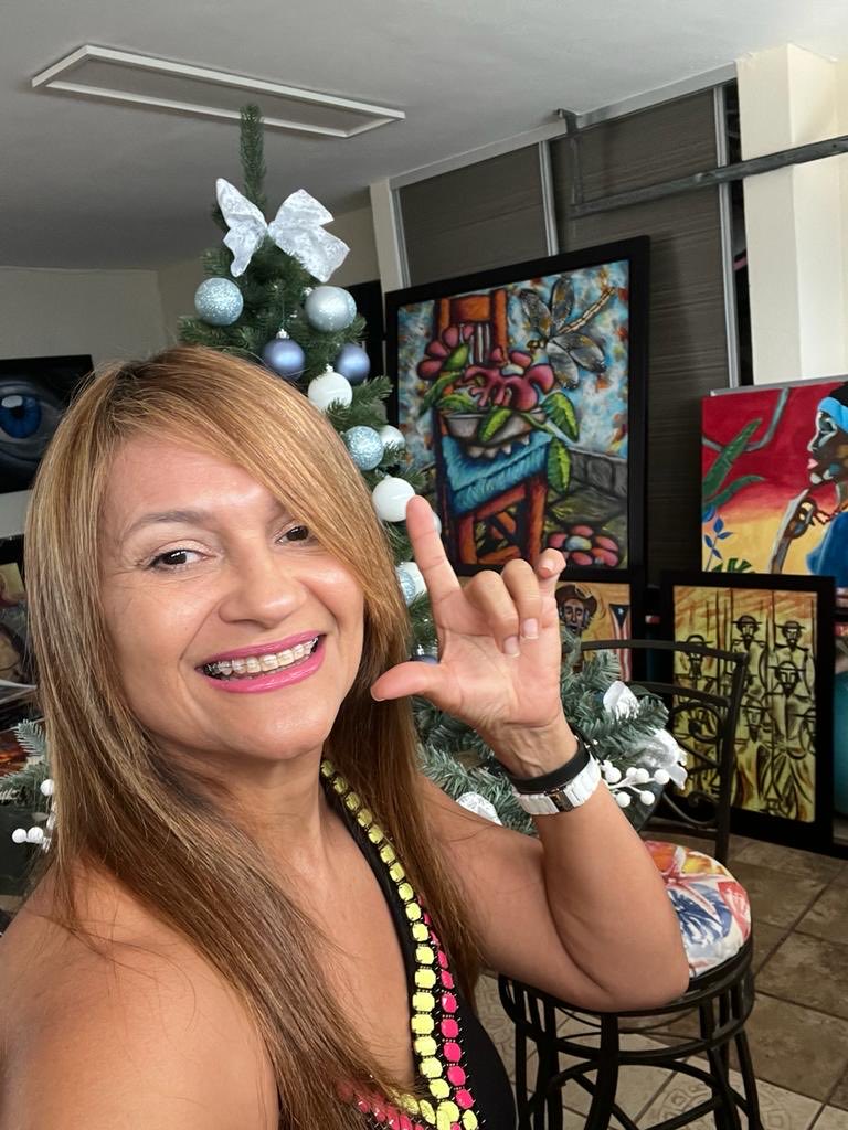 israel_romero07's tweet image. Another framing day for Lucy @Fine Design Gallery.

#frame #frameart #frameshop #framediploma #framepictures