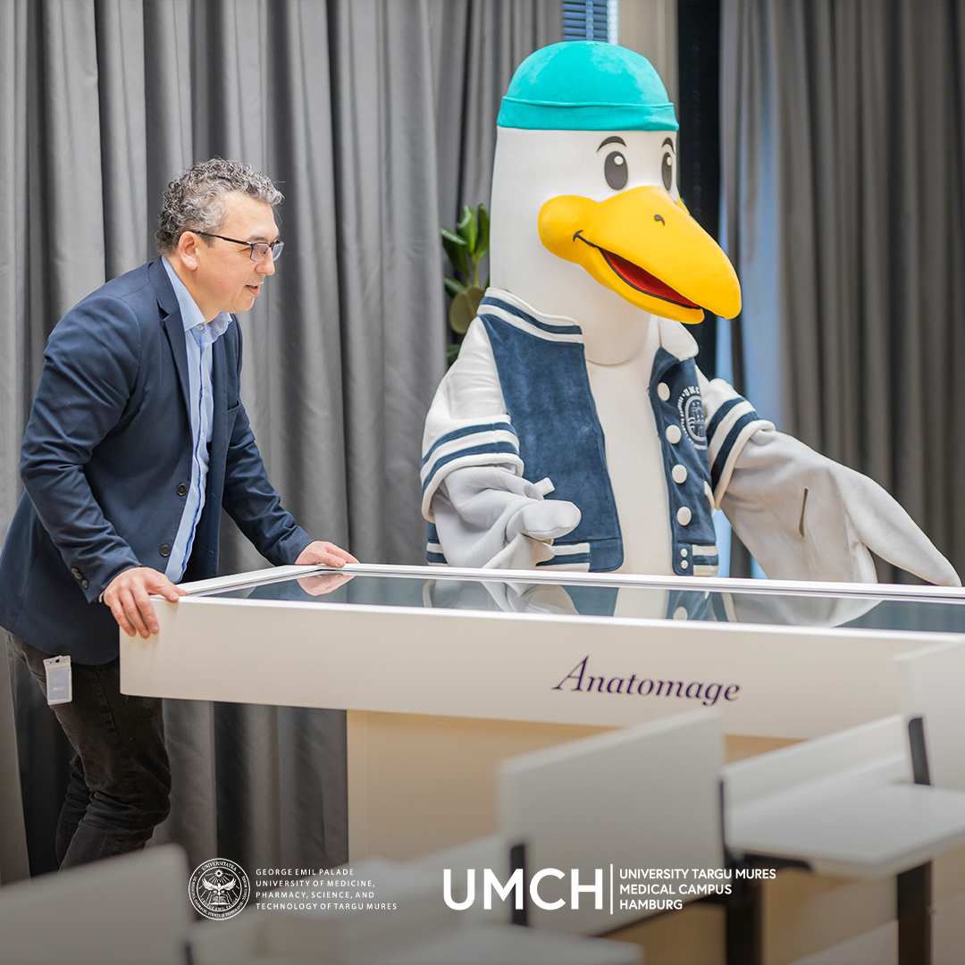 Anatomage's tweet image. Have a look at the exciting Anatomage Table delivery experience on the UMCH campus.

#anatomagetable #unboxing #anatomyeducation #anatomyandphysiology #meded #medtechnology