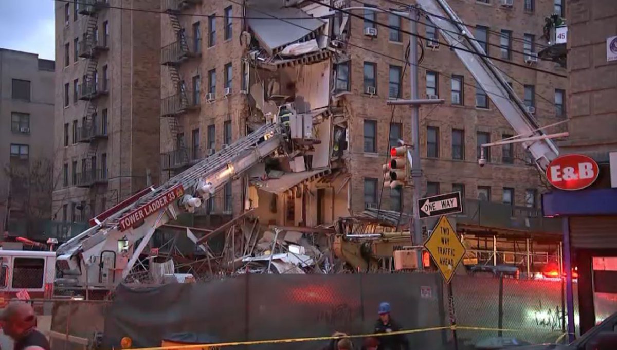 BREAKING: Major collapse in the Bronx ... 6 floors of corner units in an apartment building have come down ... no immediate reports of injuries nbcnewyork.com/news/local/eme… #nbc4ny