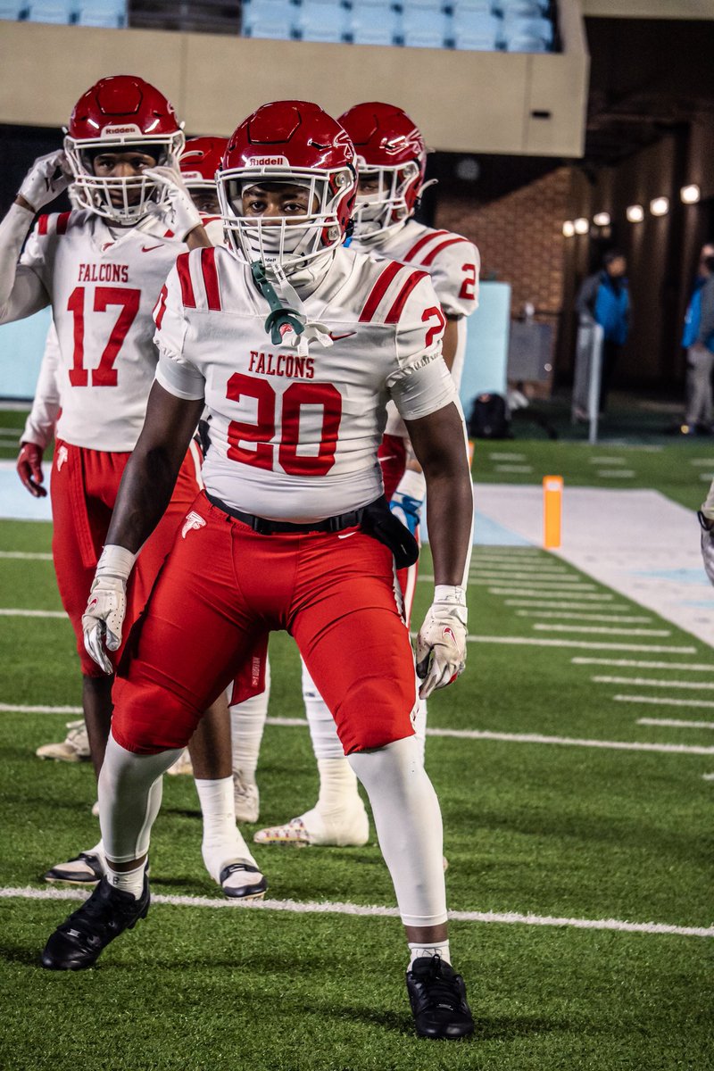 Hudl official updated Position: strong safety/nickel 4ints,8pbu,80+tackles,1 fr (15-1 record state championship runner up) H:5’11 W:190 School: seventy first Gpa: 3.8 Class: 2025 Phone: 9109228997 Email: jarvese10@gmail.com Film: hudl.com/v/2Ls3h4 Coach:@CoachHall_71st