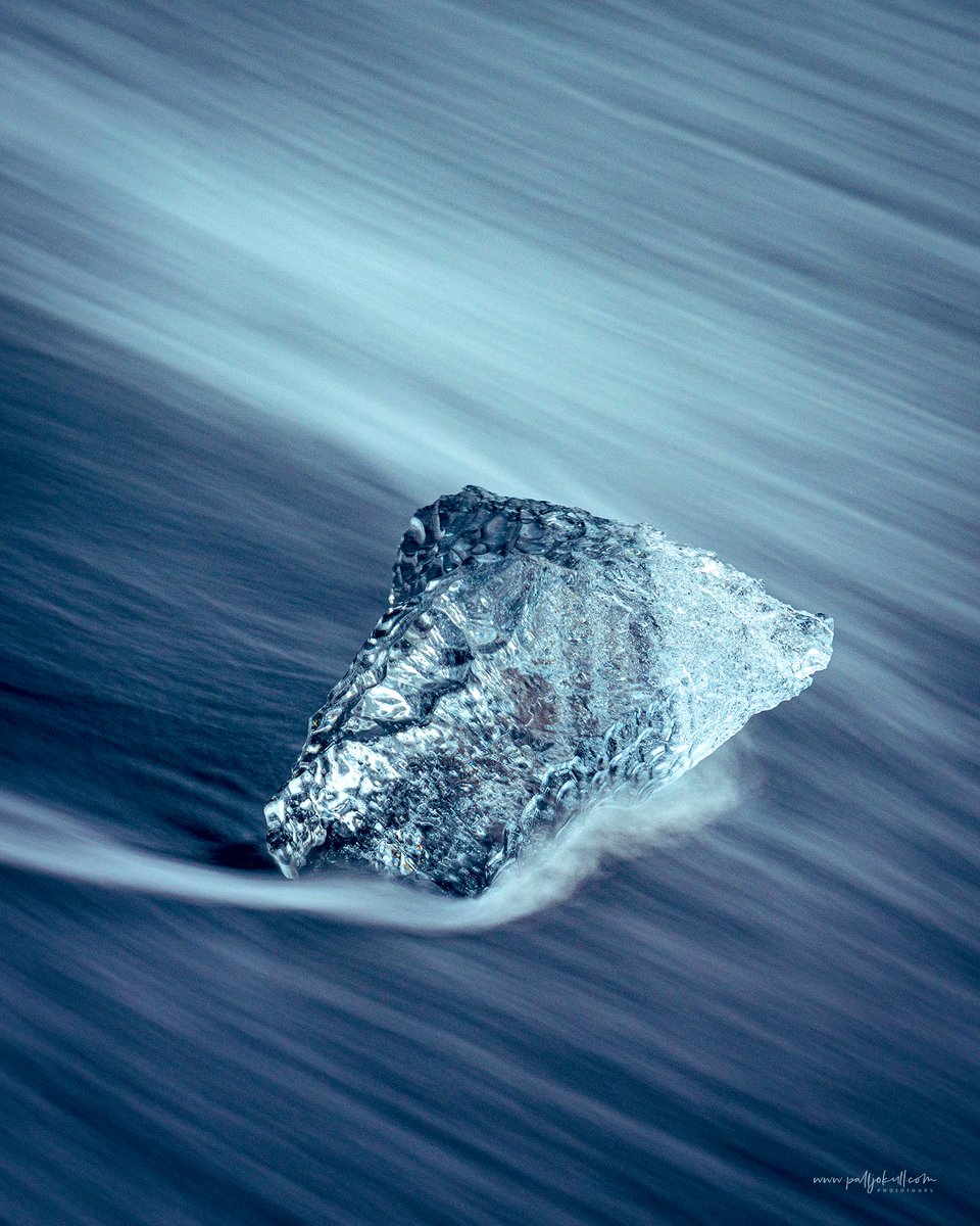 @Sam_Alexandra23 Ice on the beach in #Iceland