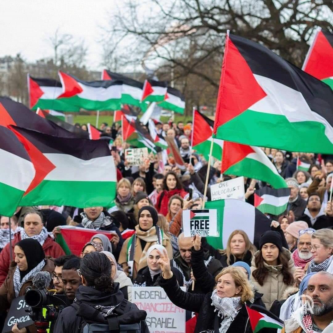 From London to Ireland to Scotland, Australia to Denmark to the Netherlands, Yemen to Jordan to Ghana, Morocco to Turkey, Italy to Japan, Bosnia to Canada to the U.S., and beyond, the peoples of the world are rising up in MASSIVE numbers against Israel’s genocide in Gaza. 🇵🇸🇵🇸🇵🇸