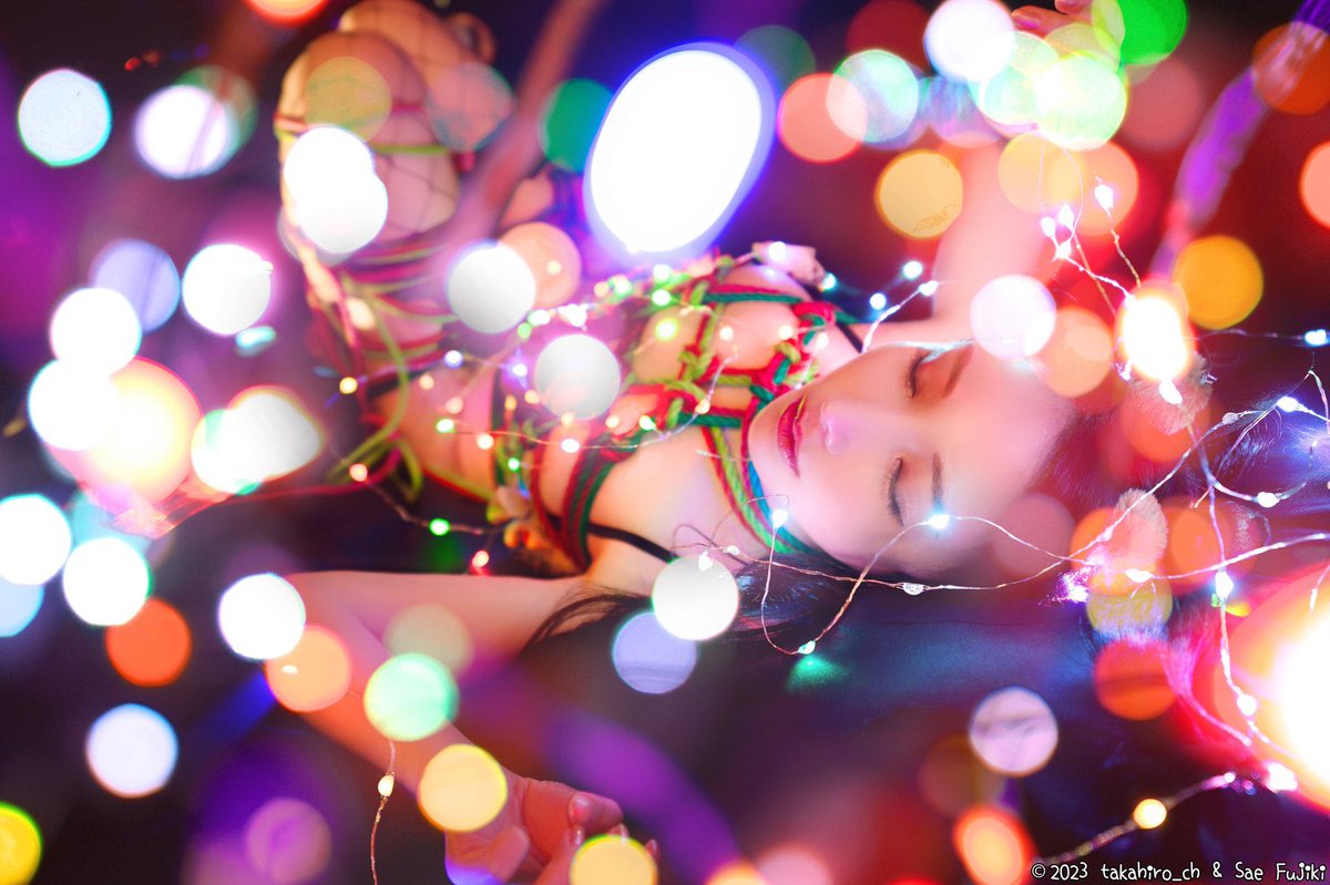 sae_fujiki's tweet image. #リポスト拡散希望   #神ワイフ
おはよう☀️
ポートレート撮影のデータ少し貰ったからチラ見せ
人間クリスマスツリー🎄🌟

11月16日～12月28日まで神ワイフグランプリ投票期間です🗳
神ワイフグランプリは優勝すると実話ローレンスの表紙を飾れます🏆