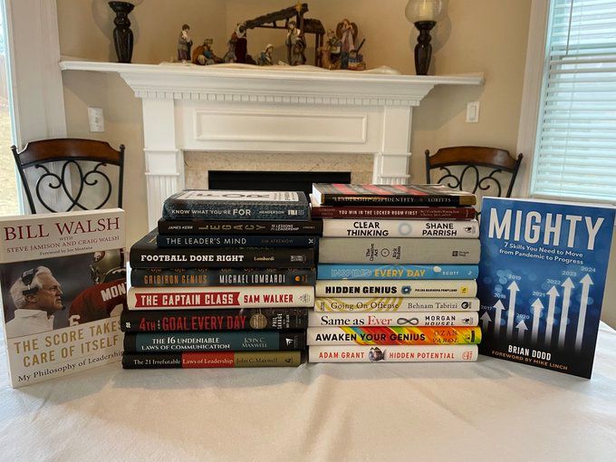 The Top 20 Best Selling Leadership Books of 2023 buff.ly/46Sgv6Q Includes incredible writers and thought leaders like Ozan Varol, @MorganHousel, Benham Tabrizi, <a href="/KevinPaulScott/">Kevin Paul Scott</a>, &amp; <a href="/polina_marinova/">Polina Marinova</a>