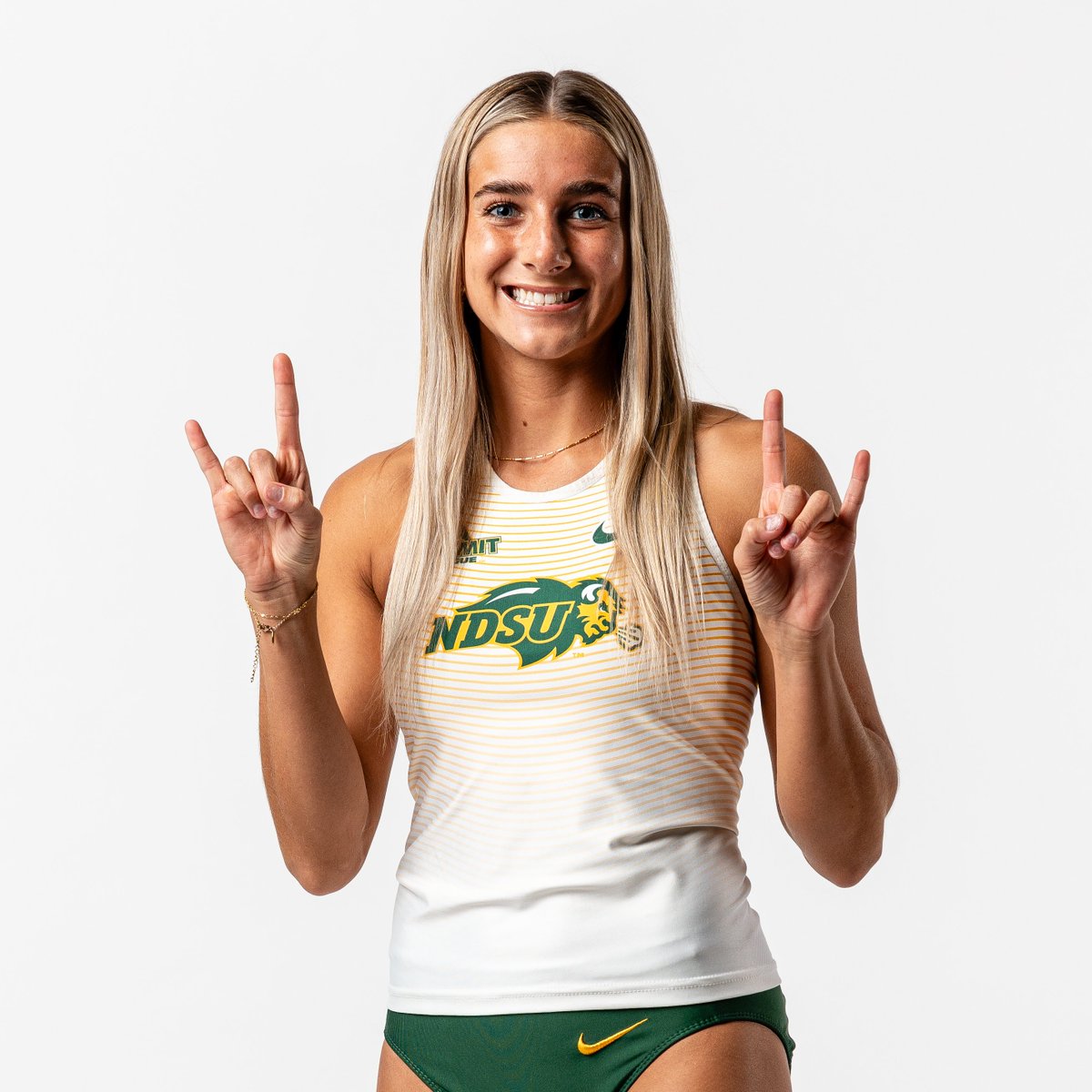 ⚡️ RECORD BREAKER ⚡️

Sophomore  𝙎𝙮𝙙𝙣𝙚𝙮 𝘼𝙧𝙣𝙙𝙩  won the 60m hurdles in 8.41 on Friday, setting a new meet record and NDSU facility record.