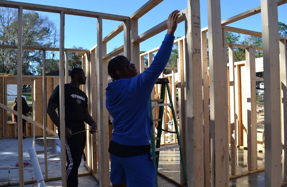 Layer by layer, we're building futures with @alachuahabitat -installing wall sheathing with precision and purpose. Each panel speaks volumes about our commitment to building a better community. Join us in making an impact! alachuahabitat.org/donate. @Fl_Victorious #FVFoundation