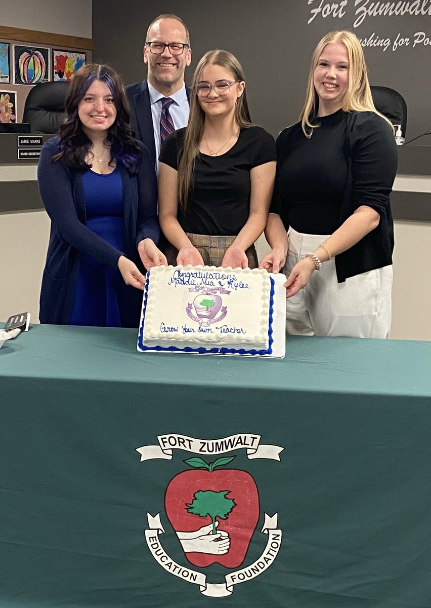 FZSDSUPT's tweet image. Tonight was a great night. So proud of these FZ seniors and future FZ teacher! @FZGYOT @FZSchools #FZequiptoexcel