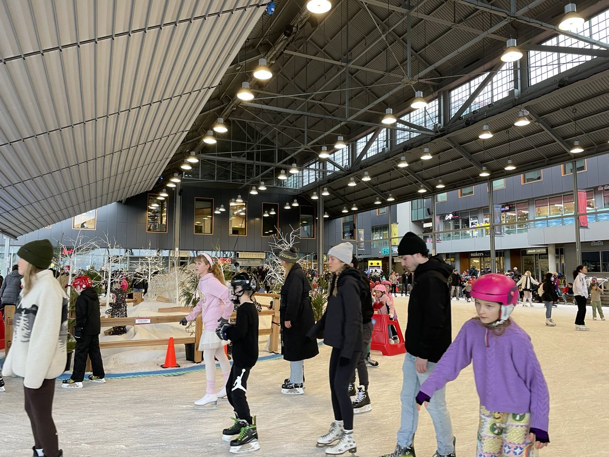 The Shipyards outdoor (covered) skating rink is open @LonsdaleQuay @shipyardsdist @CityOfNorthVan Visit the market and the many shops and restaurants @CaffeArtigiano A short seabus ride from downtown