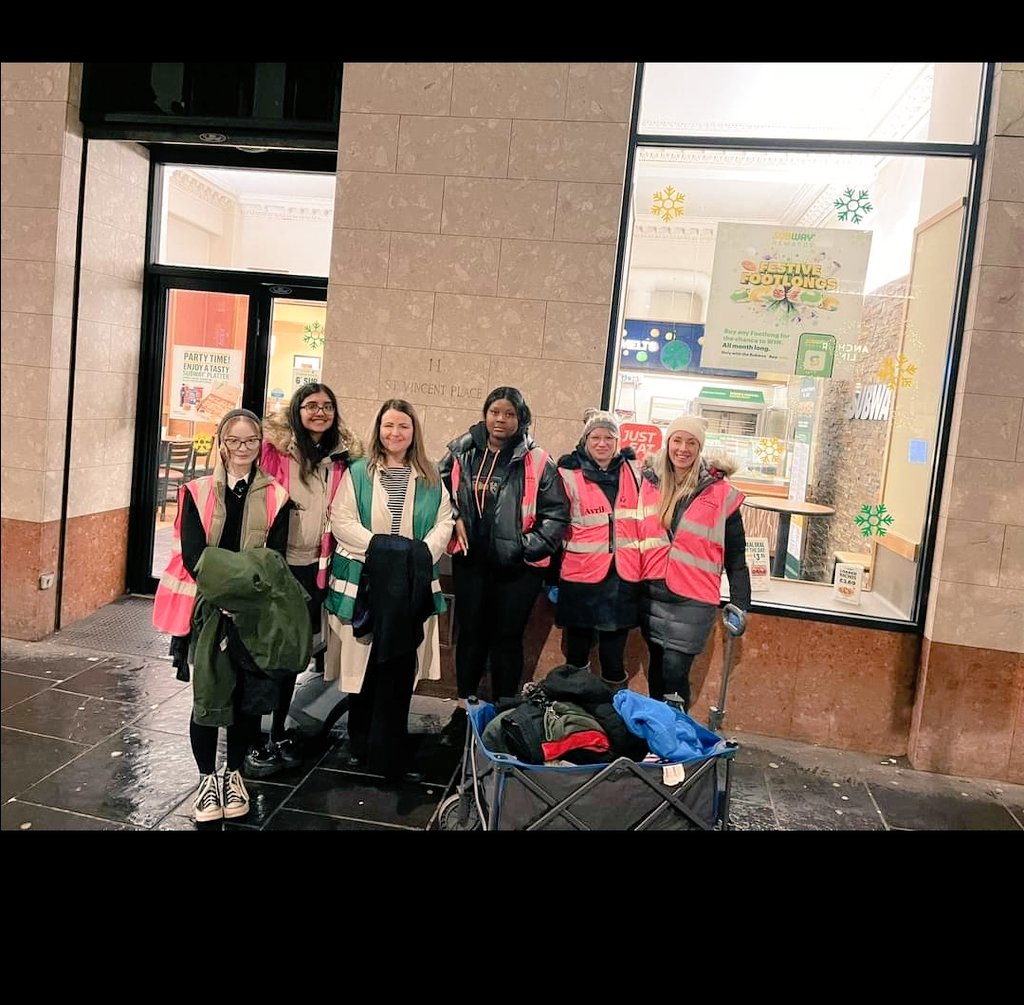 Great work from those assisting the street team tonight in Glasgow @HolyroodSec @MrsSharonWatson