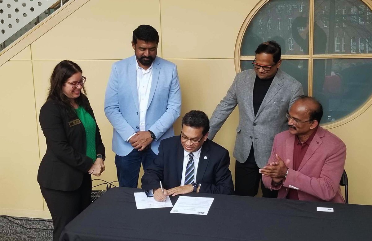 Thrilled to announce the partnership between @marshallu and TKM College Trust, India! 🌍🤝 Exciting opportunities for student exchange and collaborative research in Engineering, Business, and liberal arts. 🎓🌐 #GlobalEd