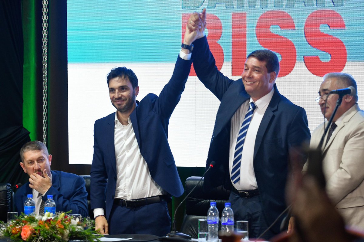 Felicito a @damianbiss por el inicio de su segundo mandato como intendente de Rawson. Juntos vamos a seguir trabajando para que la capital de los chubutenses sea una ciudad modelo.