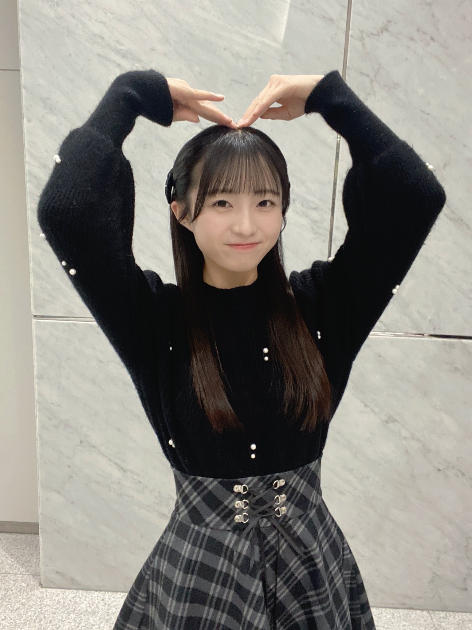 AKB48 秋山由奈 直筆サイン チェキ ポラ 18期 研究生 恋詰んじゃった