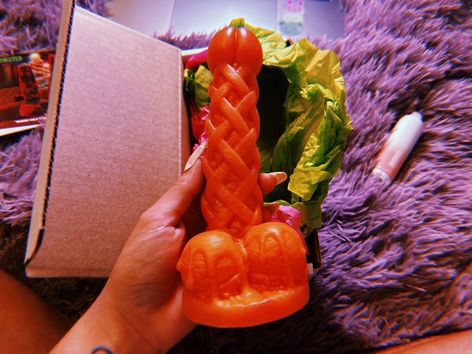 new toy alert ❣️ it’s literally peach pie & ice cream ??feels yummy & was nice to ride hehe one of the
