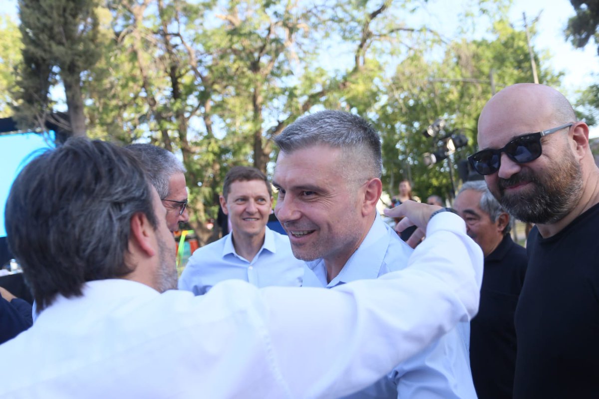 diegocostarelli's tweet photo. A partir de hoy, @lasherasmza da una vuelta de página en su historia. Acompañamos a @lopresti_lh, quien tiene la inmensa tarea de ordenar y administrar eficientemente ese municipio. https://t.co/ZjszeVsjTW