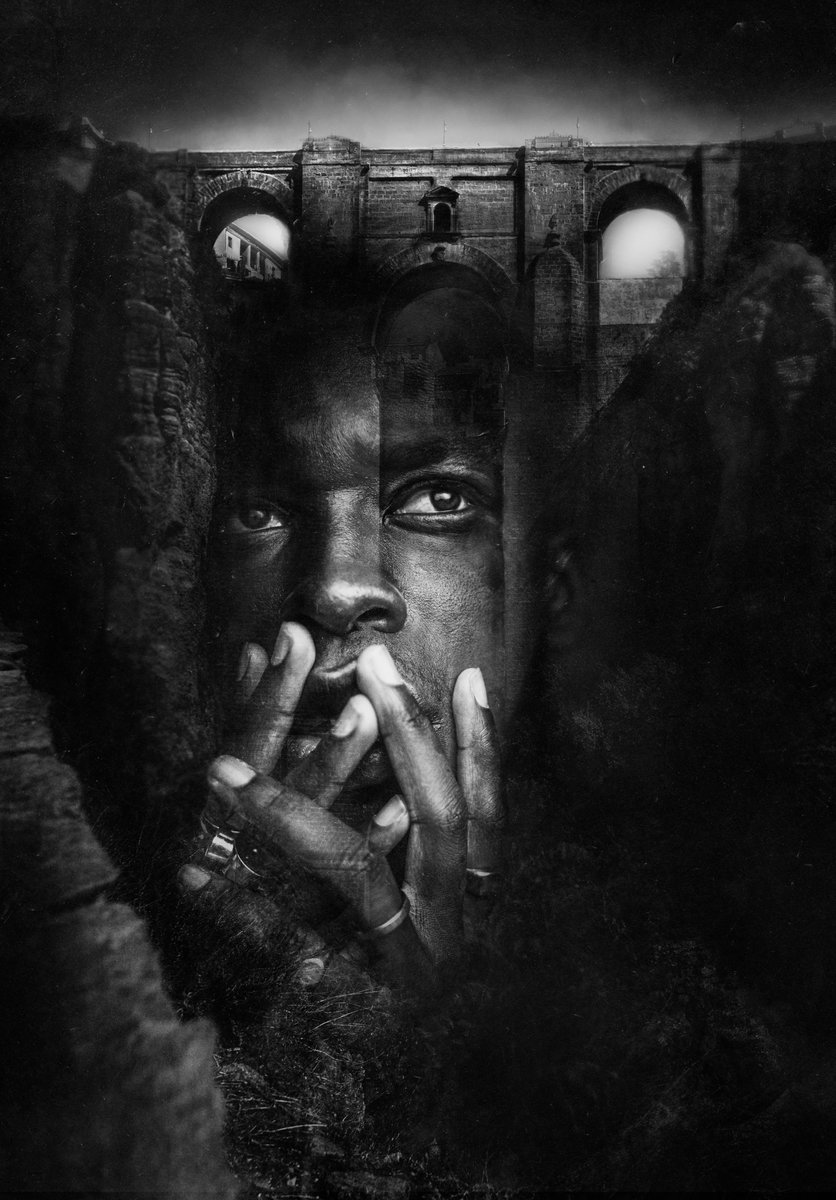 Toda la campaña fotográfica de Andalucía Turismo fue pensada y construida mayoritariamente en blanco y negro. Justo antes de enviar las entregas finales se decidió que serían en color, así que aquí hay algunas versiones de ellas en su forma original :)