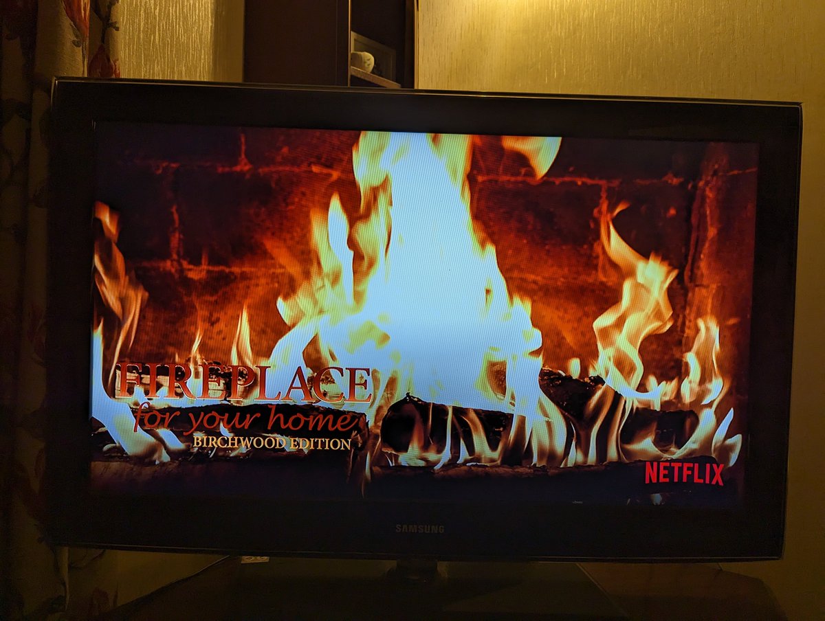 #netflix servers right now #NetflixandNil . Hey <a href="/netflix/">Netflix</a> , can't you just pop up a message to come back later or something. It's not the WiFi btw