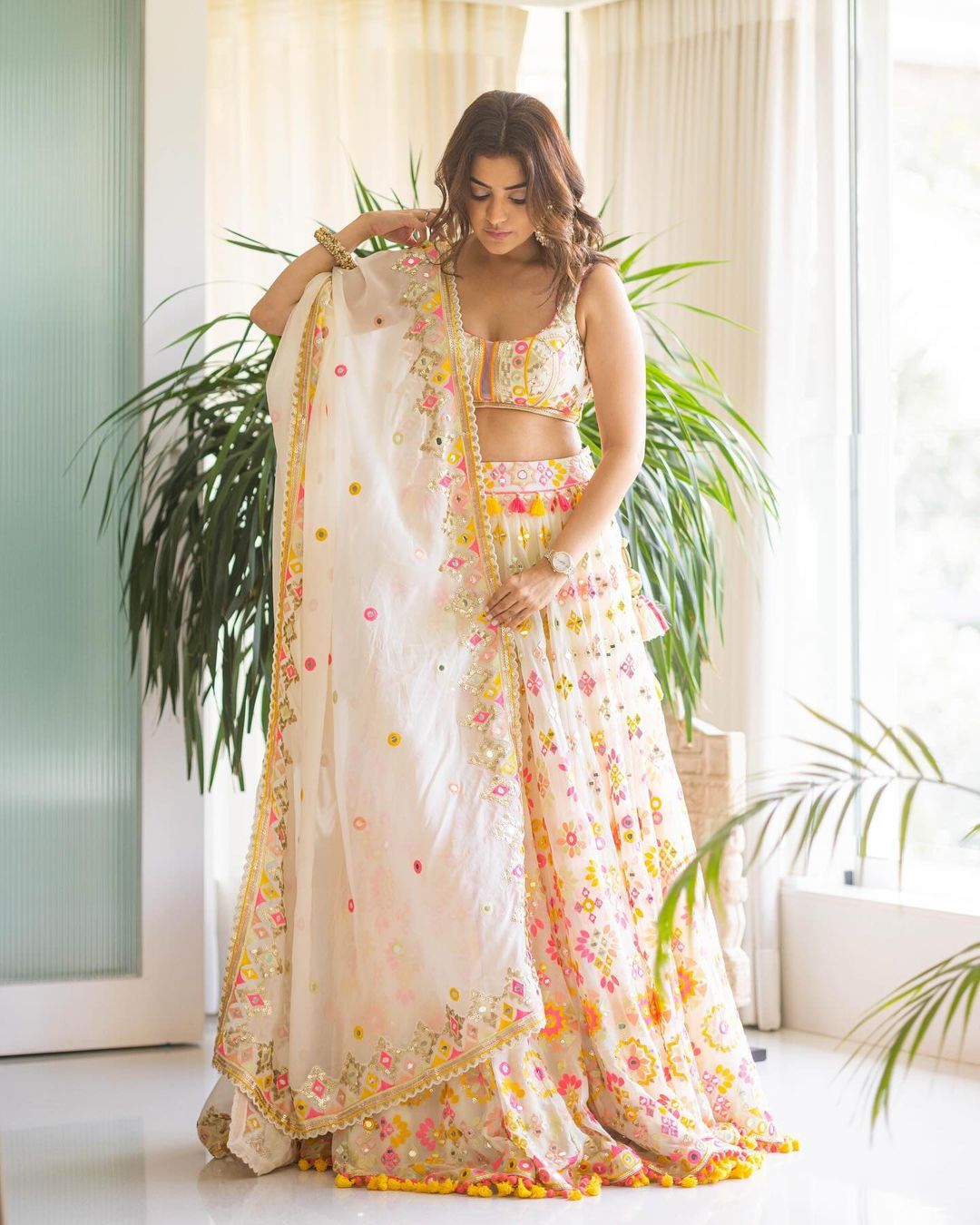 GBH0oJ9bMAAZRa9?format=jpg&name=large