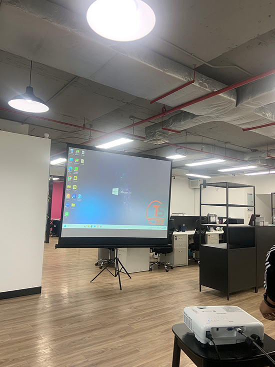 tstechrental's tweet image. ผลงานติดตั้ง จอ Projector 3,300 ANSI พร้อมจอรับภาพ 100″ @ อาคารสรชัย

.
สอบถามรายละเอียดเพิ่มเติม

tstechrental.com

tstechrental.com/%e0%b8%aa%e0%b…

#เช่าvideowall, #lcdwall, #แอลซีดีวอลล์
#เช่าprojecter, #เช่าโปรเจ็คเตอร์