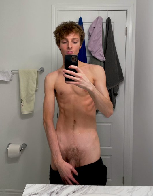 Do you like skinny guys? https://t.co/zKGwTE8Bsb